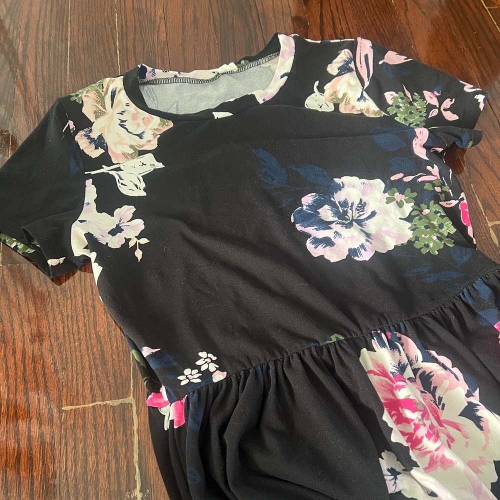 Size small, pink blush, blue floral maternity dress.